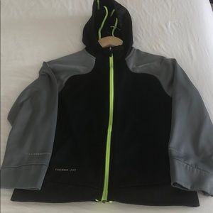 Nike Boys Therma Fit hoodie- size M